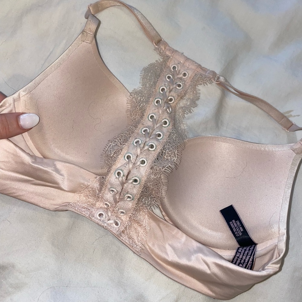 Victoria Secret bombshell bra - Picture 2 of 3